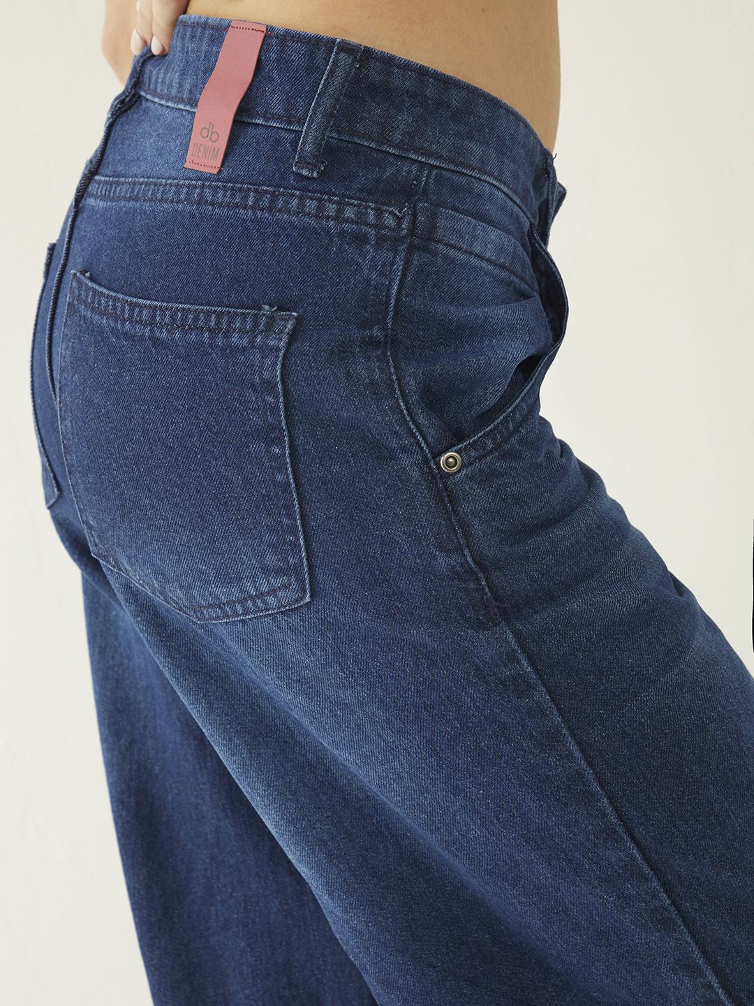 DressBerry Women City Core Bootcut Fit Light Fade Jeans