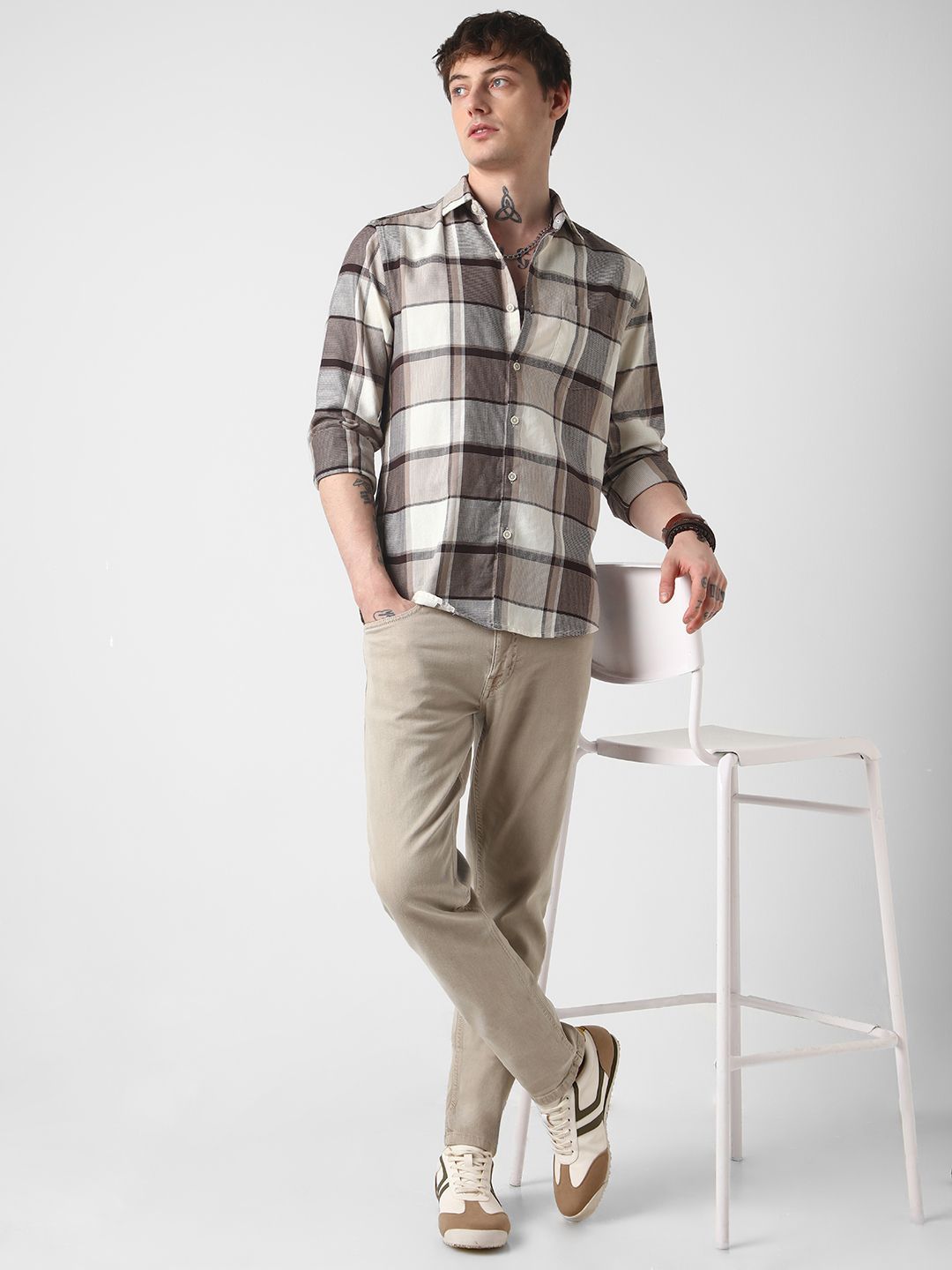 VASTRADO Men Classic Slim Fit Opaque Checked Casual Shirt