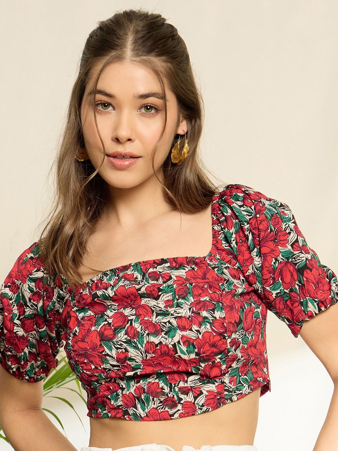 Berrylush Floral Print Puff Sleeve Crop Top