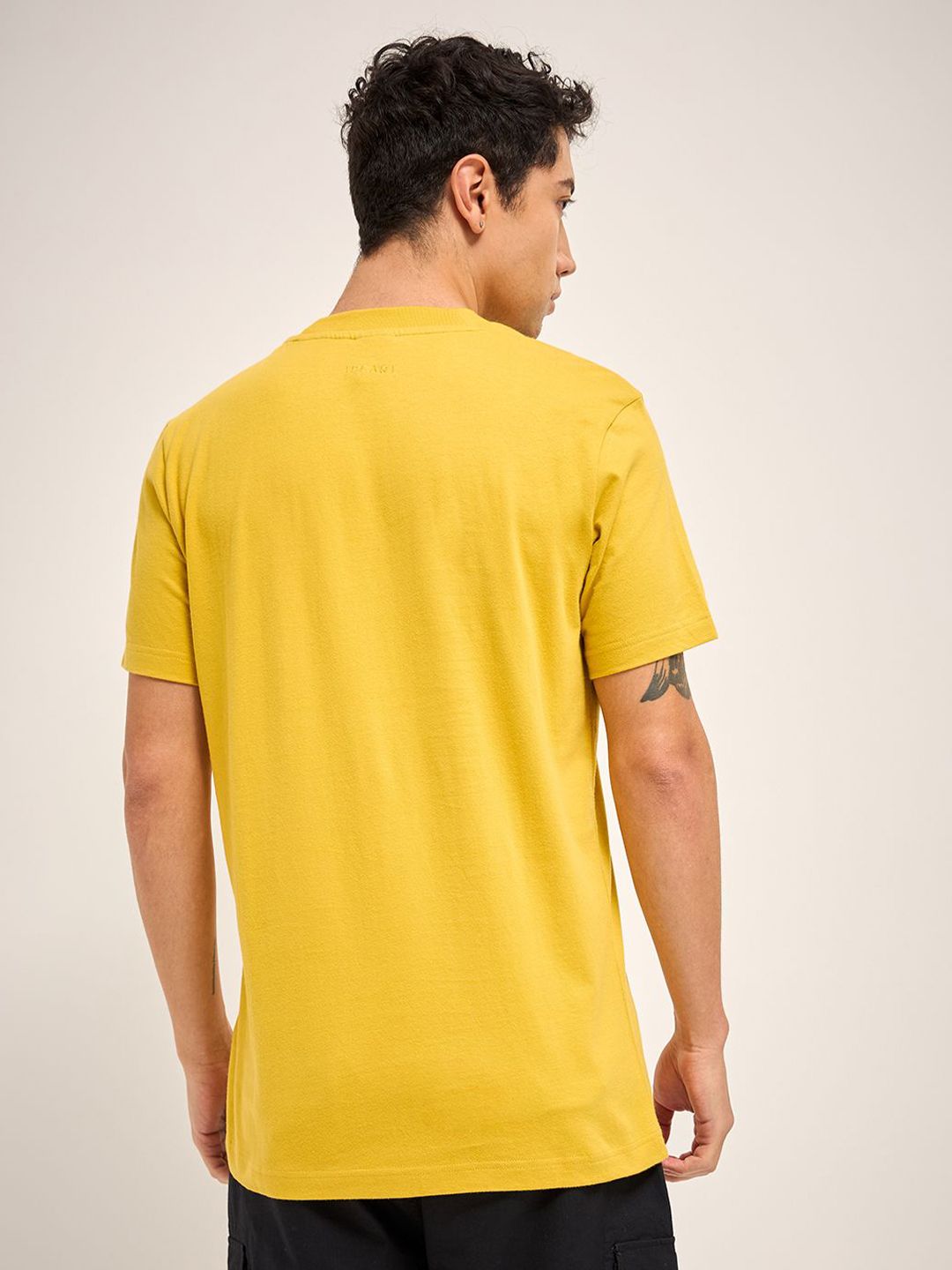 THE BEAR HOUSE Men Solid Round Neck Pure Cotton T-shirt