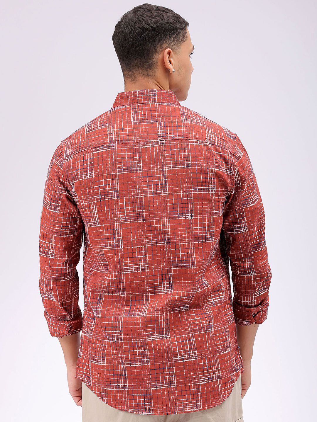 The Indian Garage Co Men Cutaway Collar Checked Cotton Slim Fit Casual Shirt