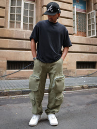 Powerlook Men Cotton Mid-Rise Baggy Fit Cargo Trousers