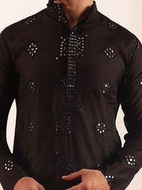 SOJANYA Men Embroidered Mirror Work Kurta