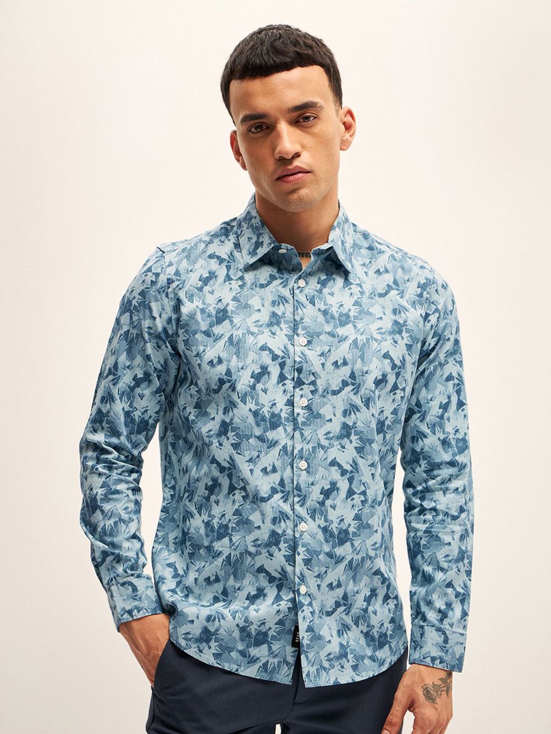 THE BEAR HOUSE Men Slim Fit Floral Printed Pure Cotton Casual Shirt