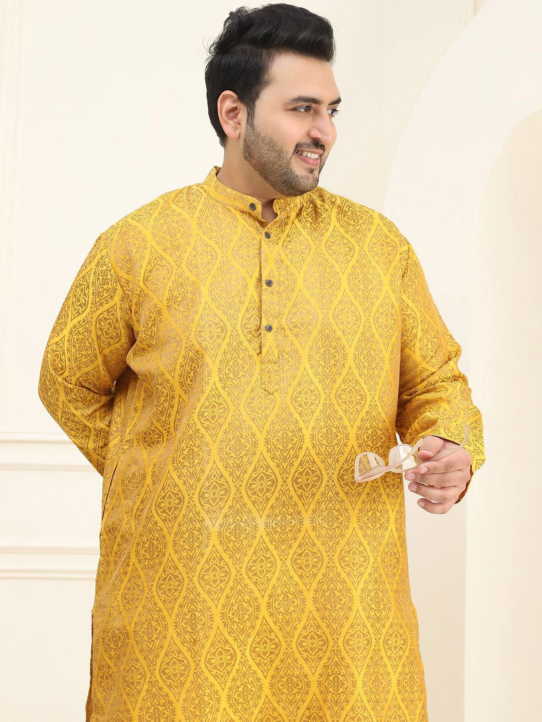 SOJANYA PLUS Plus Size Woven Design Kurta with Pyjama