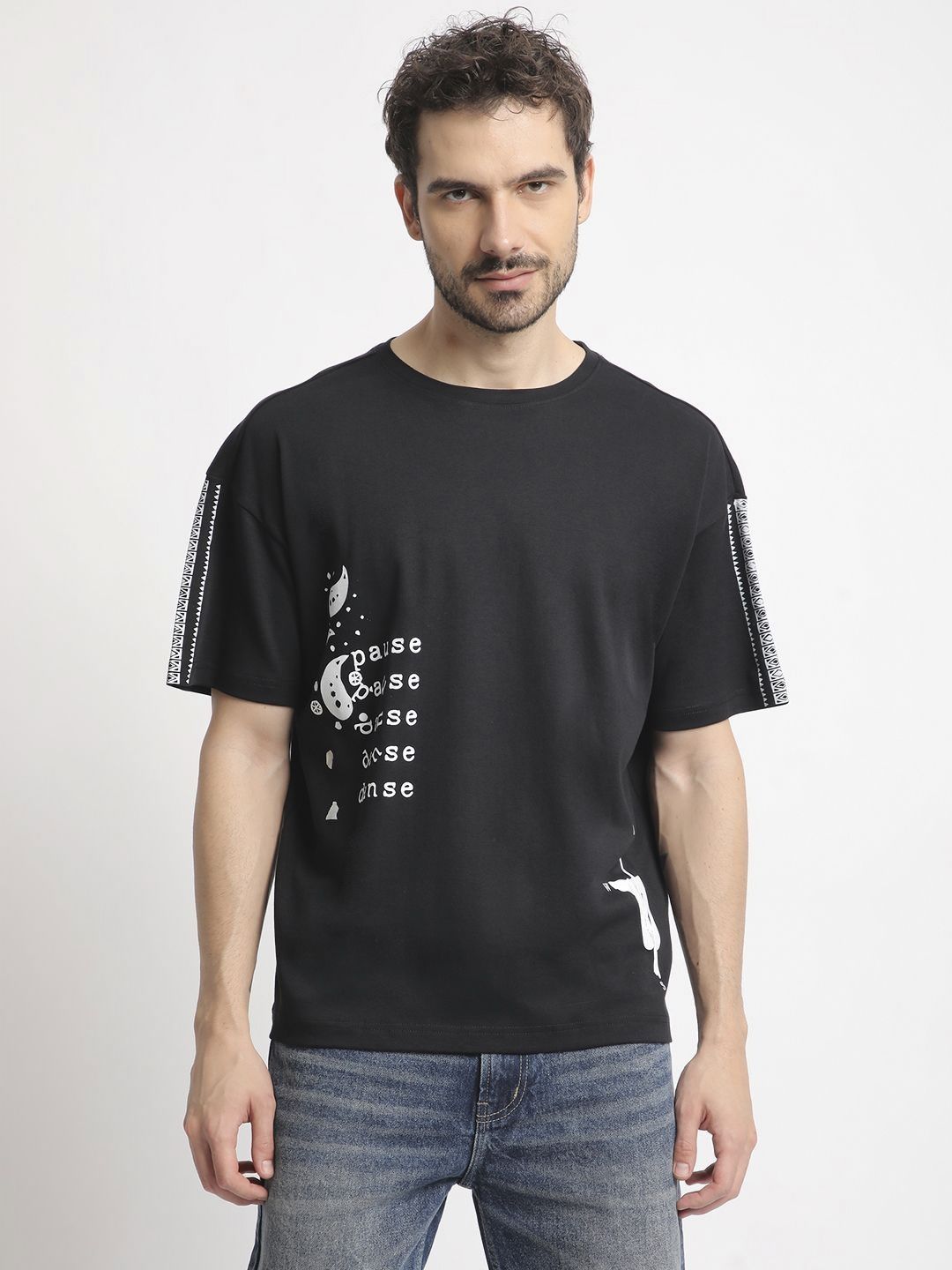 Bene Kleed Men Graphic Printed Round Neck Cotton Oversized T-shirt