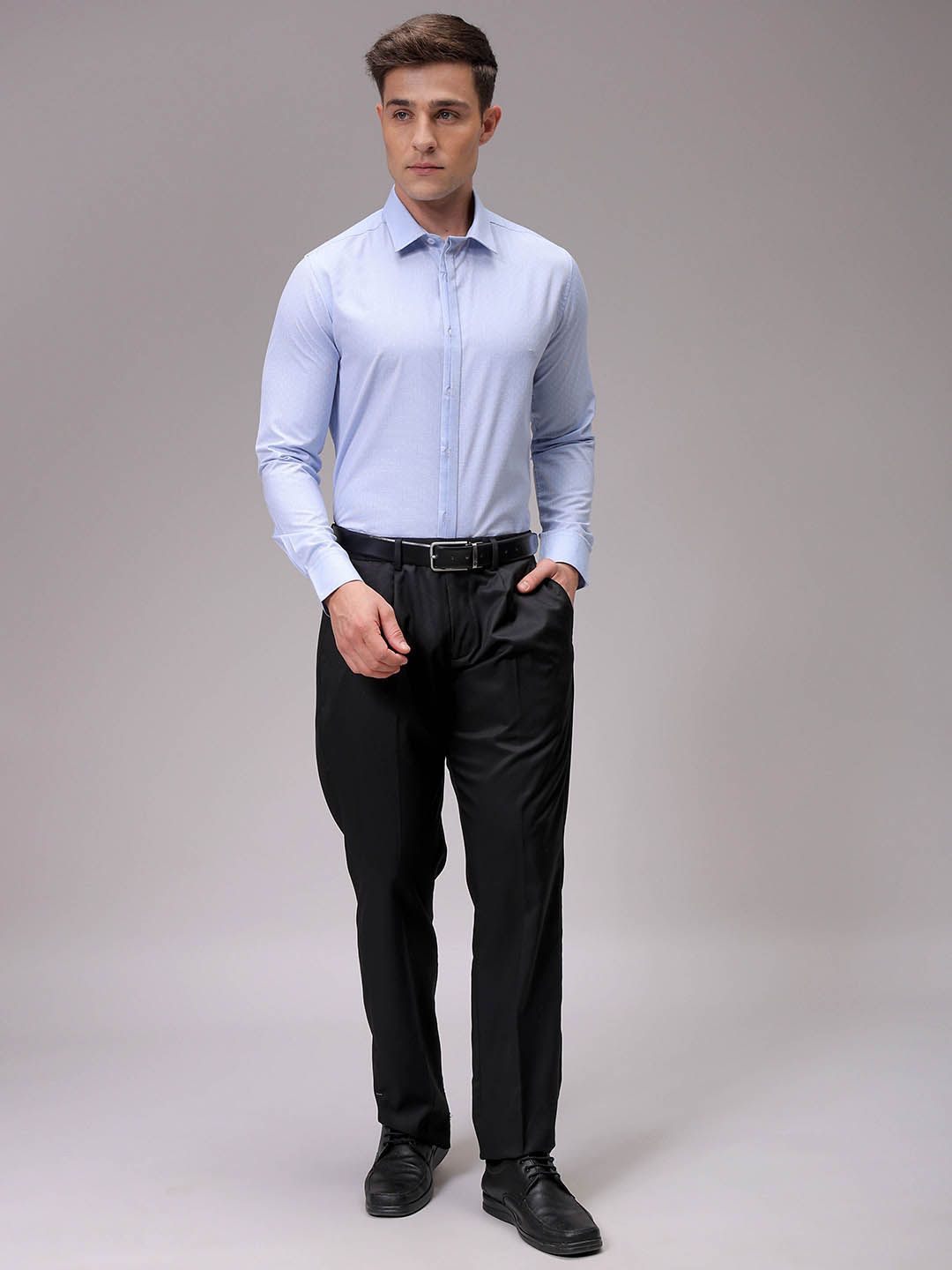 The Indian Garage Co. X Luxe Men Slim Fit Opaque Checked Formal Shirt