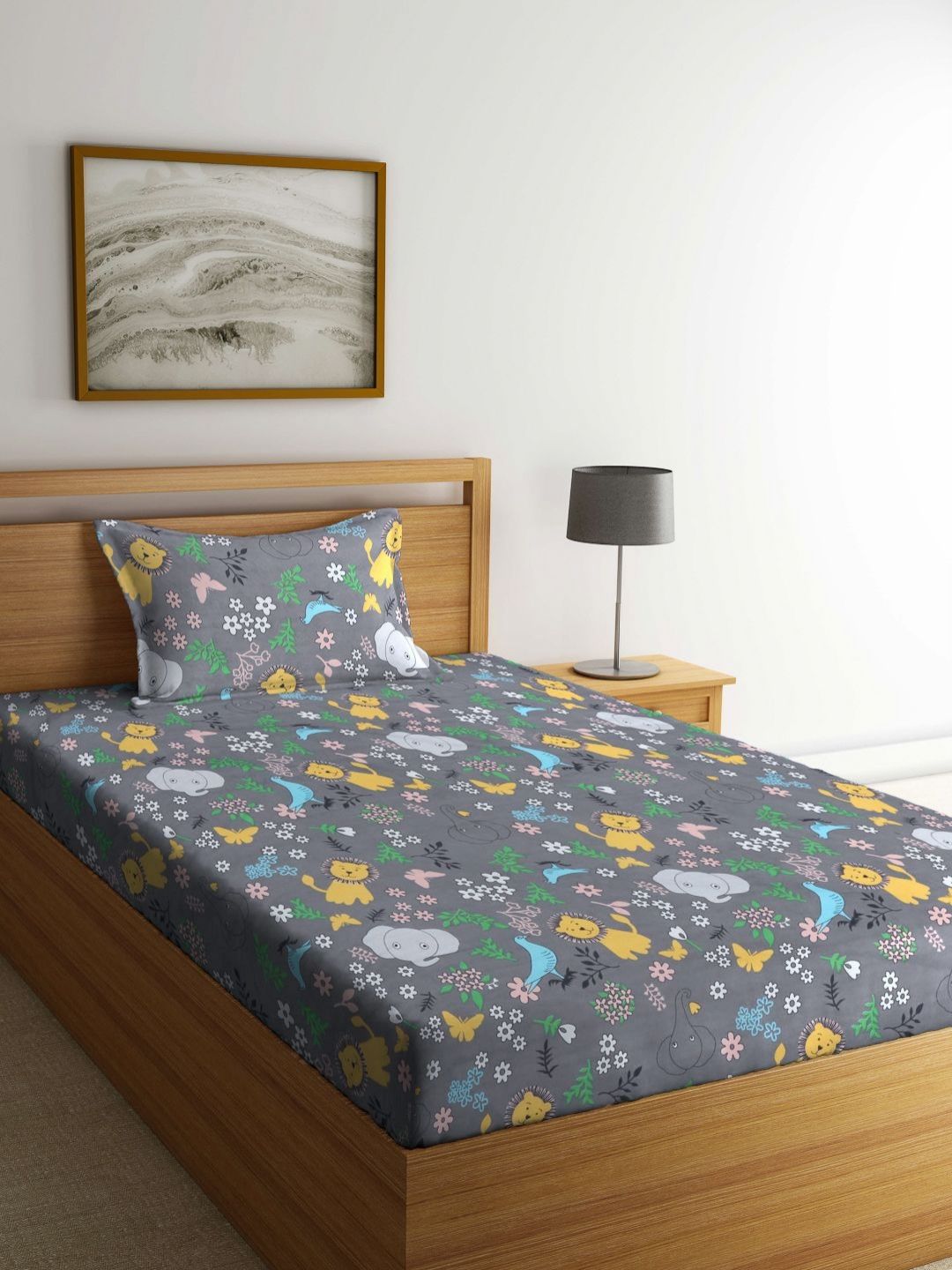 Myntra Elegant Homes Watak Kartun Kelabu Policotton 300 TC Cadar Halus Tunggal dengan Sarung Bantal-87 x 59 inci