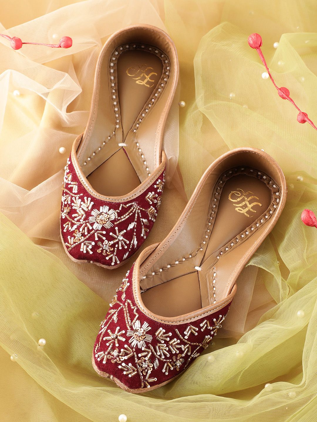 House of Pataudi Women Embellished Ethnic Mojaris