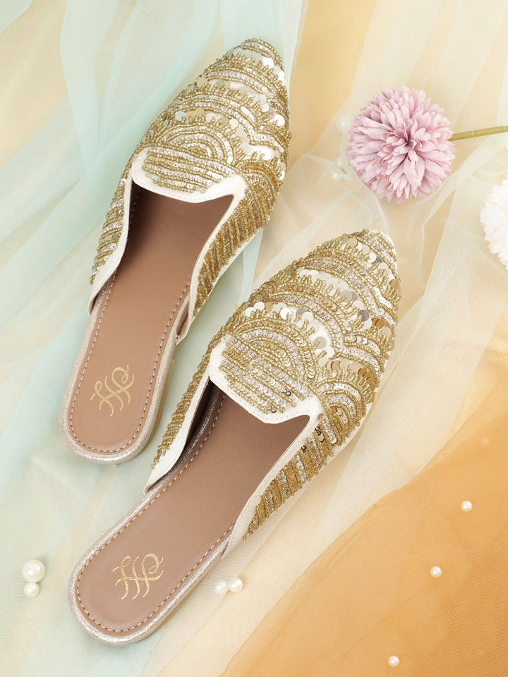 House of Pataudi Women Ethnic Embellished Mules