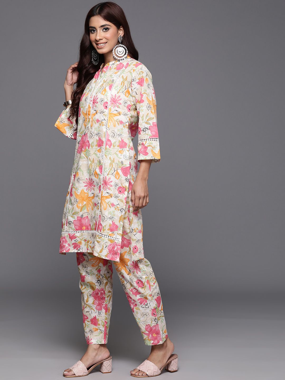 Varanga Off White Floral Printed Pure Cotton Lace Detailed Kurta With Trouser