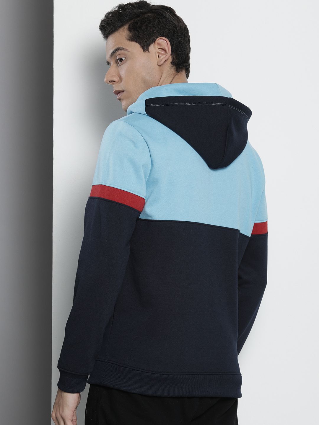 The Indian Garage Co Men Navy Blue Colourblocked Hooded Sweatshirt