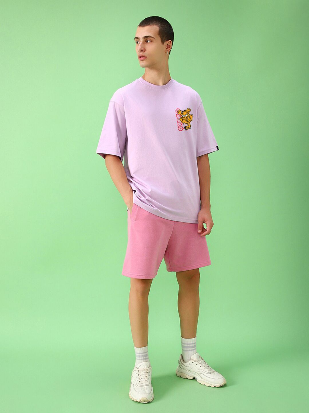 Bewakoof Purple Garfield Printed Round Neck Short Sleeves Cotton Oversized T-shirt