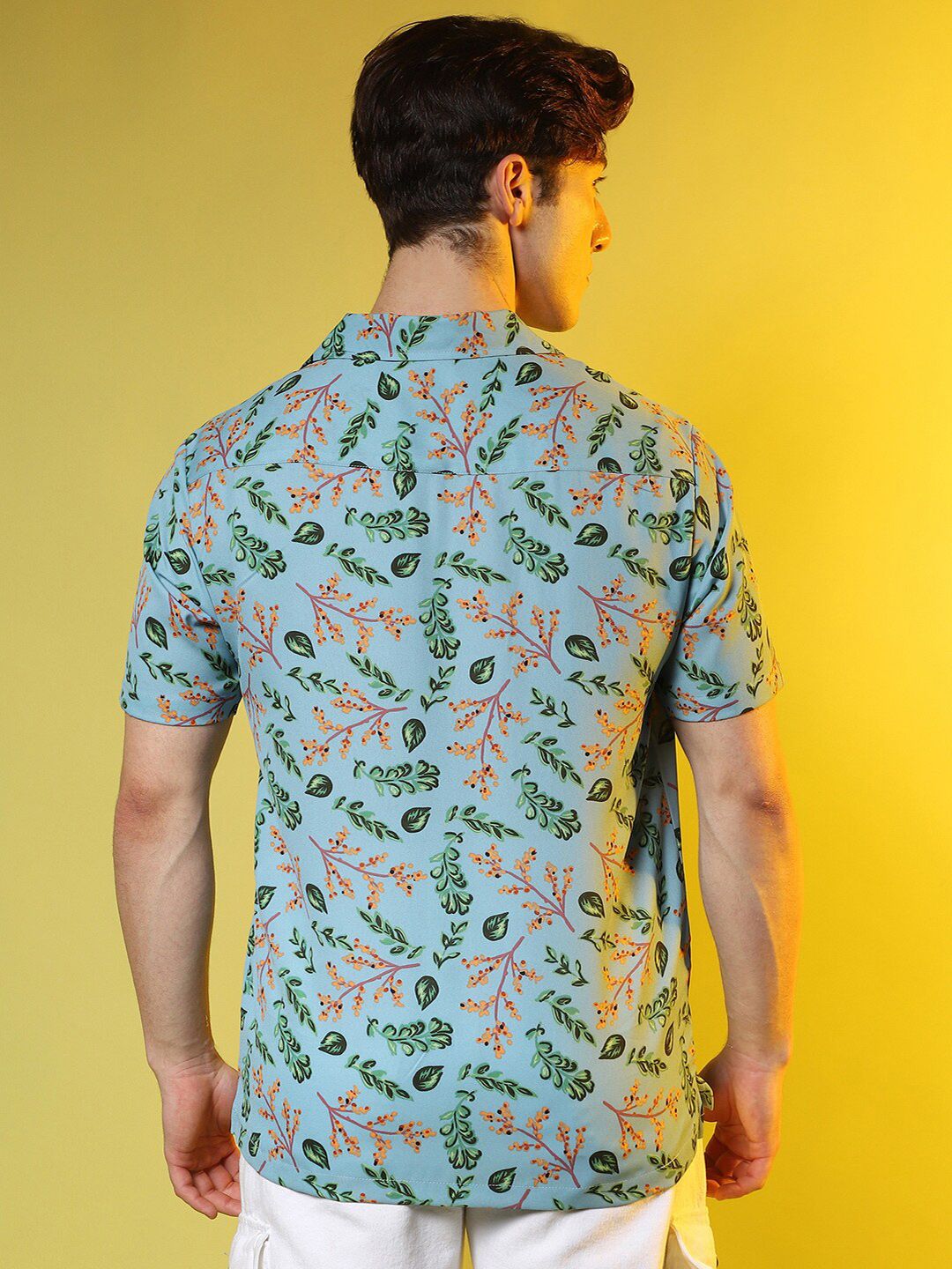 Campus Sutra Button-Down Collar Short Sleeves Floral Classic Printed Casual Shirt