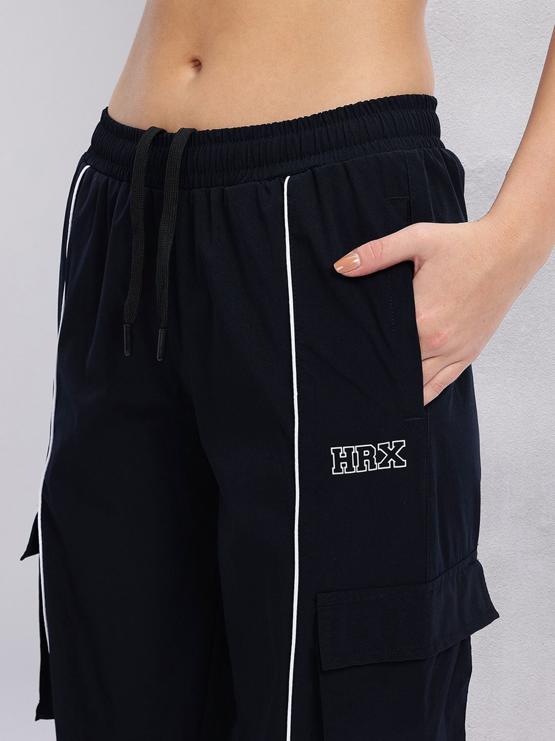 HRX by Hrithik Roshan Men Piping Detail Cargo-Style Training Joggers