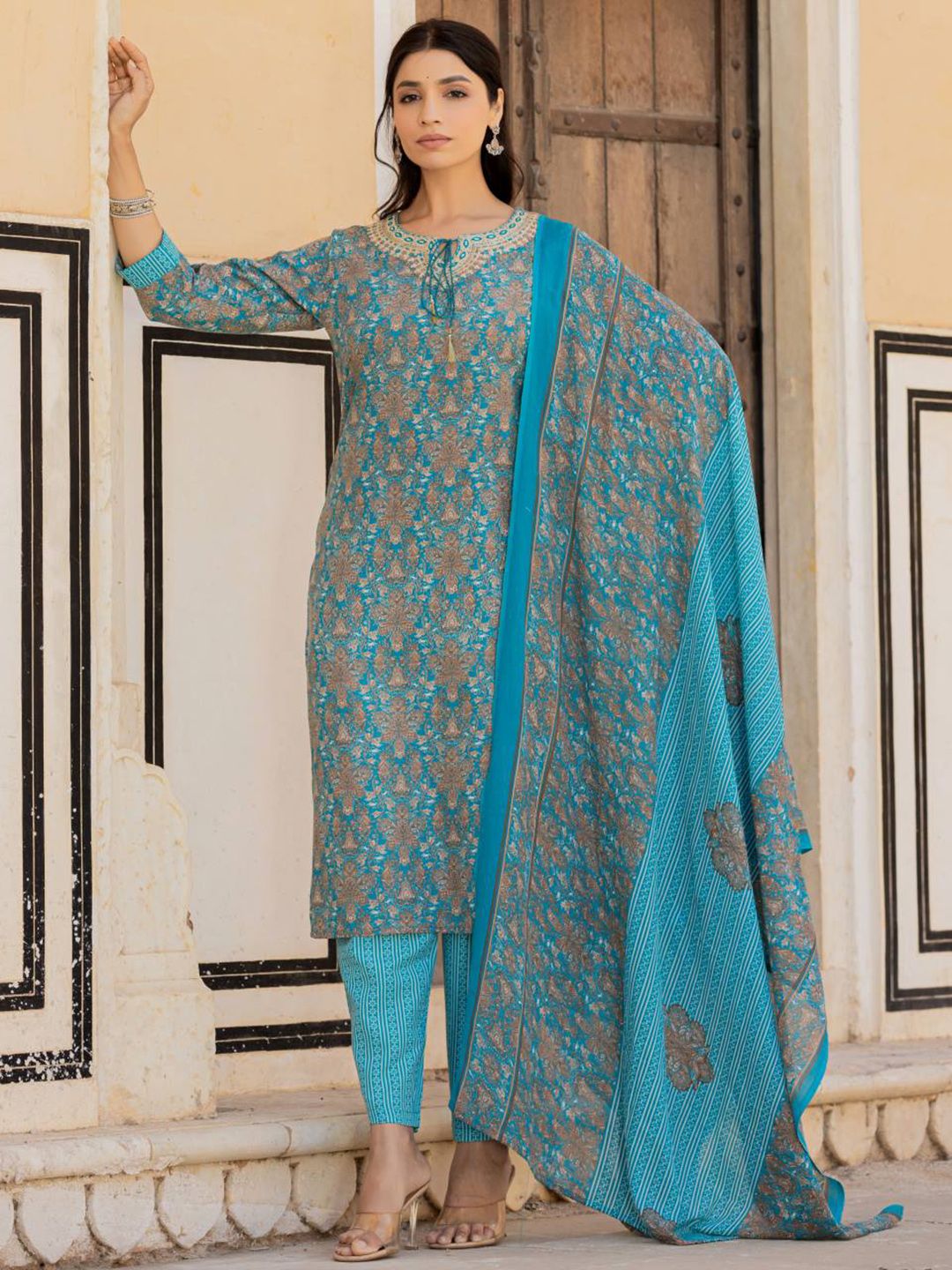 Varanga Ethnic Motifs Printed Regular Mirror Work Kurta with Trousers & With Dupatta
