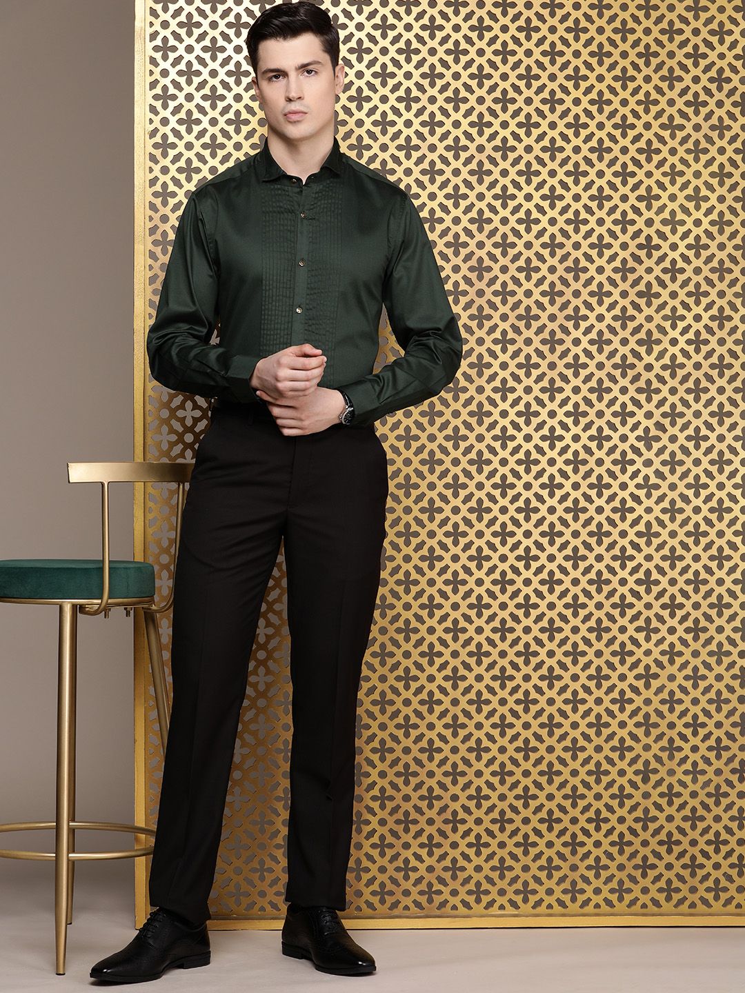 House of Pataudi Pure Cotton Pleated Wingtip Collar Party Shirt