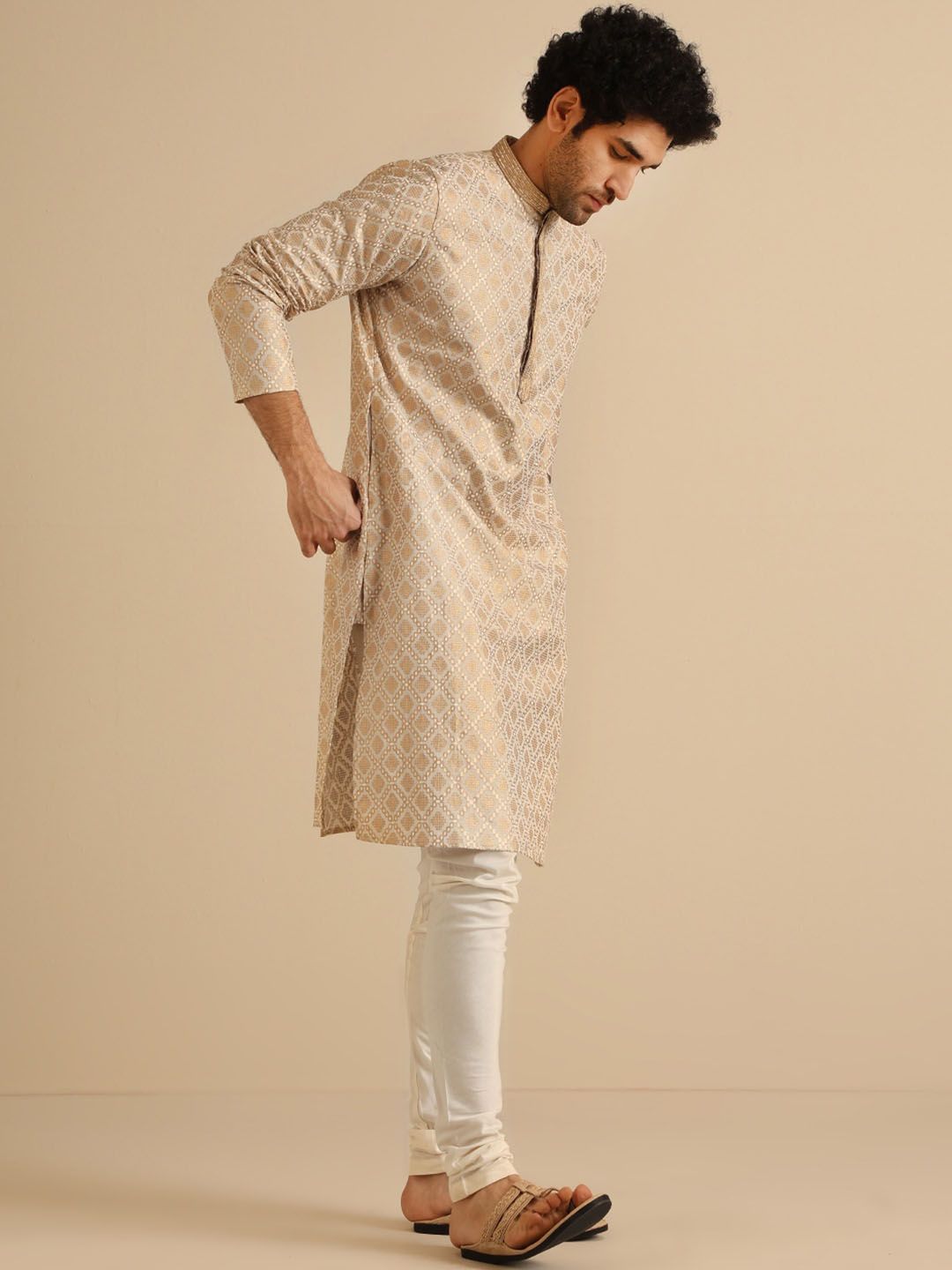 KISAH Men Foil Printed Zari  Regular Fit Kurta