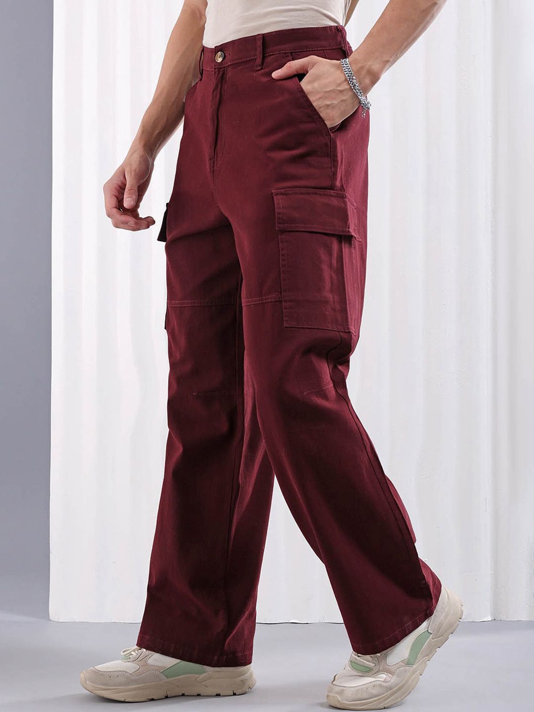 The Indian Garage Co Men Loose Fit Mid Rise Cotton Cargos