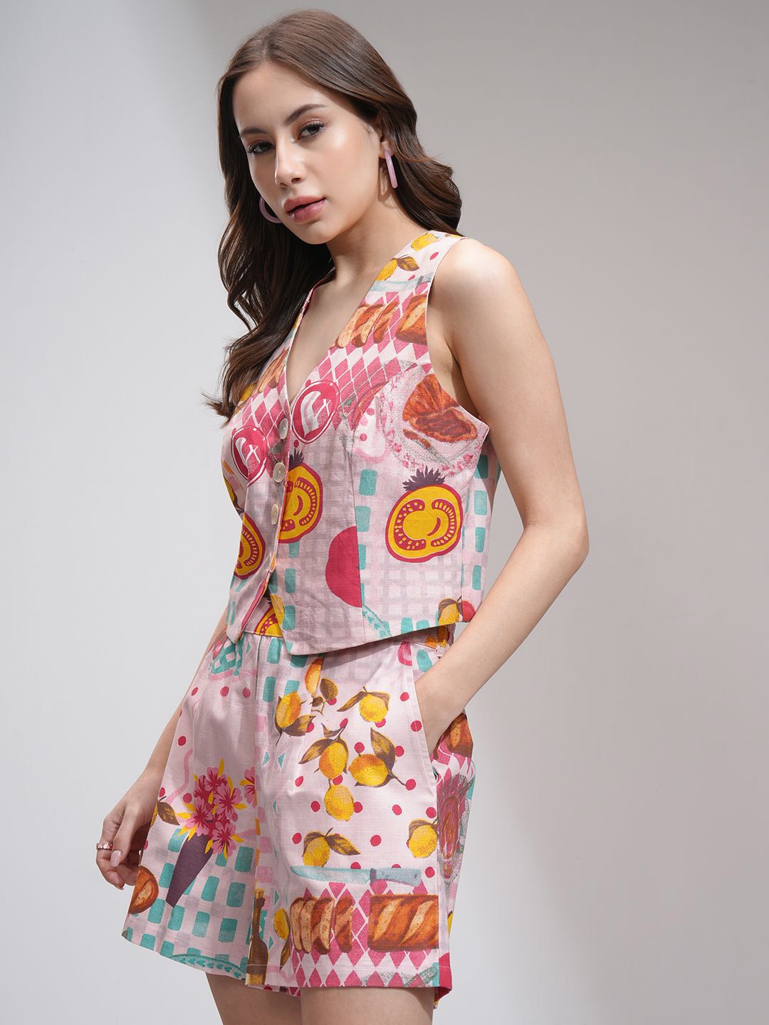 ESPYR By Tokyo Talkies Women Printed Waistcoat And Shorts Co-Ord Set