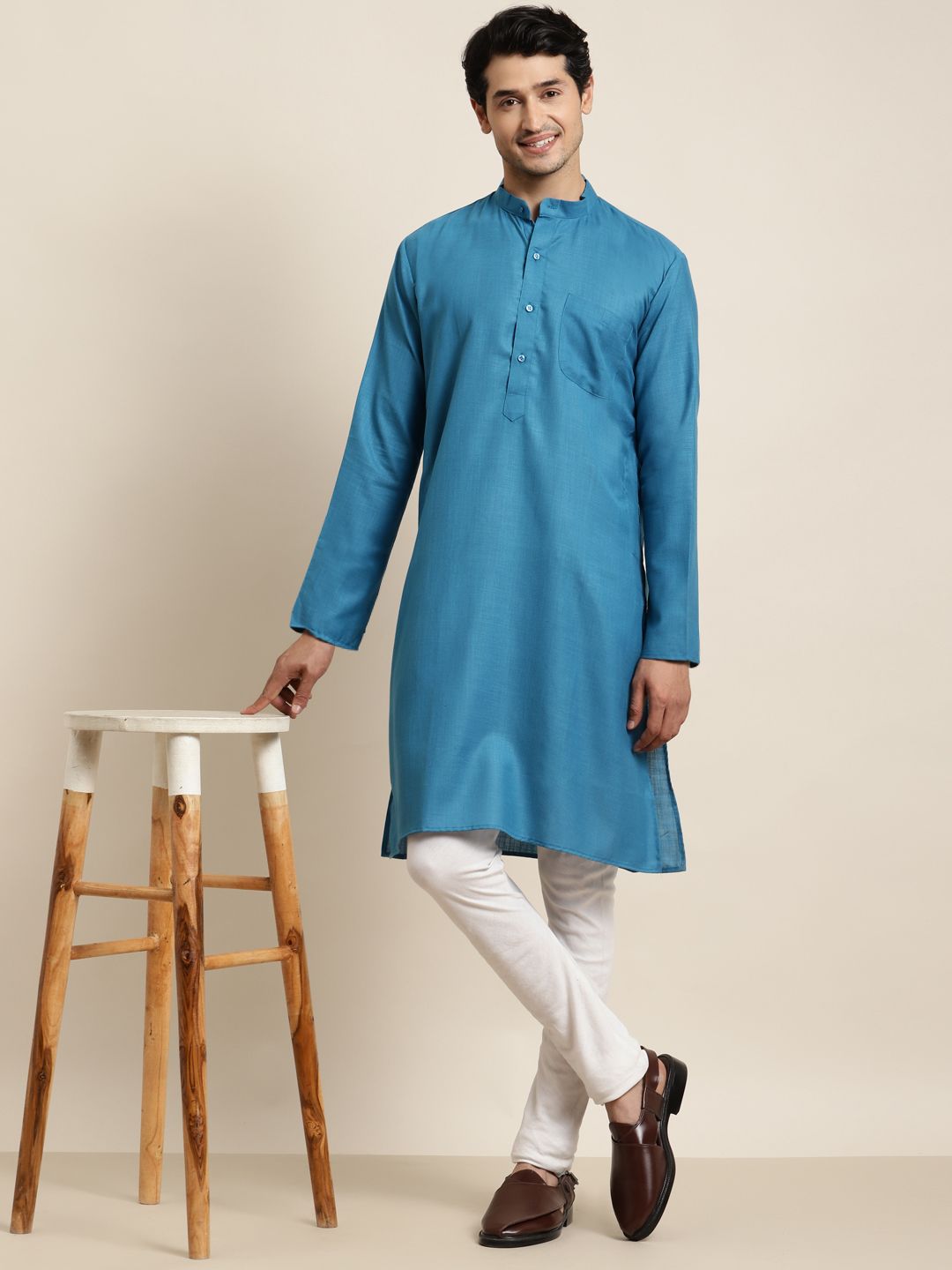 Anug by SOJANYA Men Blue Mandarin Collar Kurta