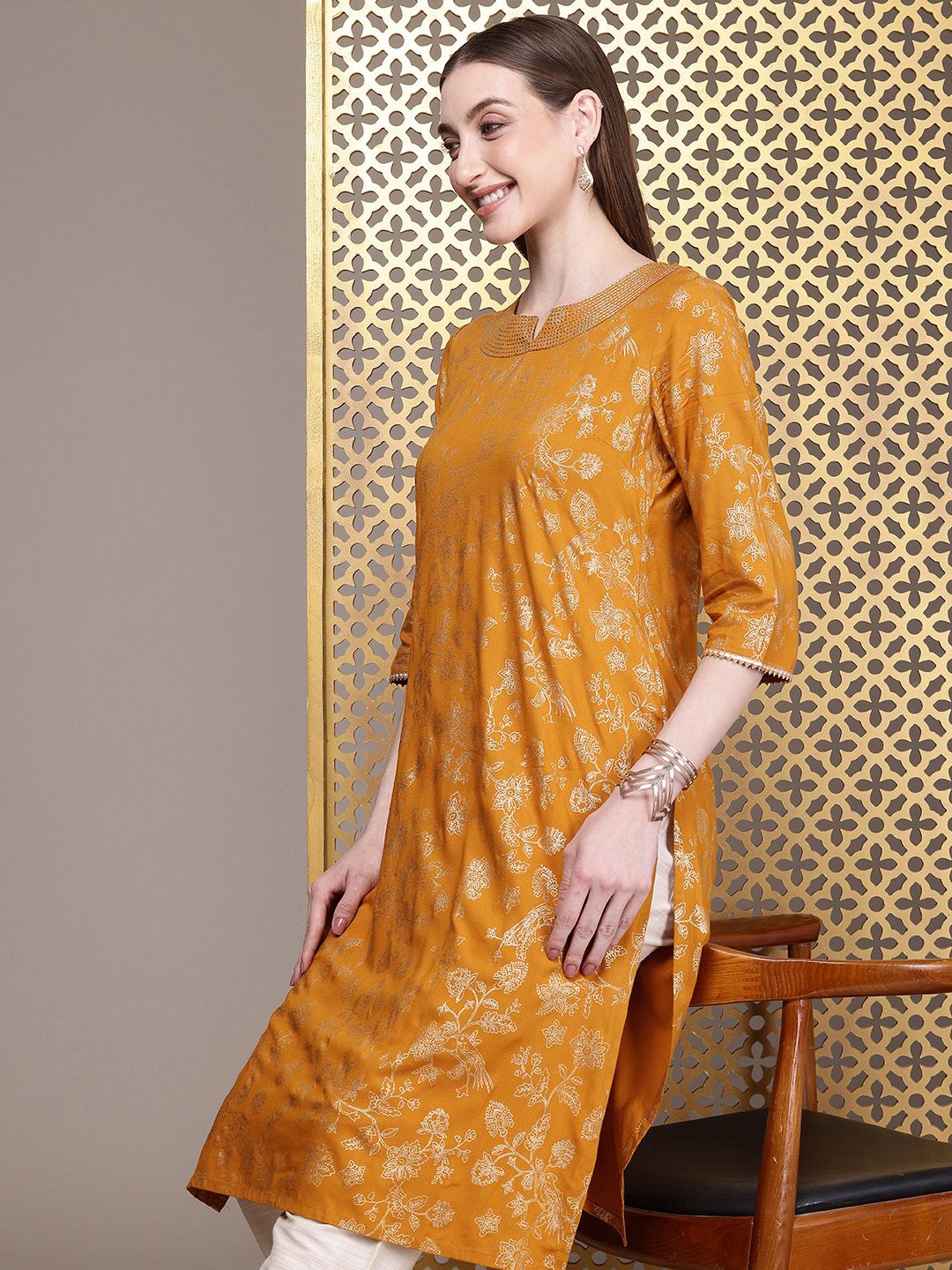 House of Pataudi Floral Printed Thread Work Detail Jashn Kurta