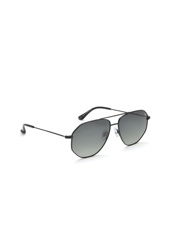 Idee Men Sunglass Oval dengan lensa lensa UV IDS2788c4psg