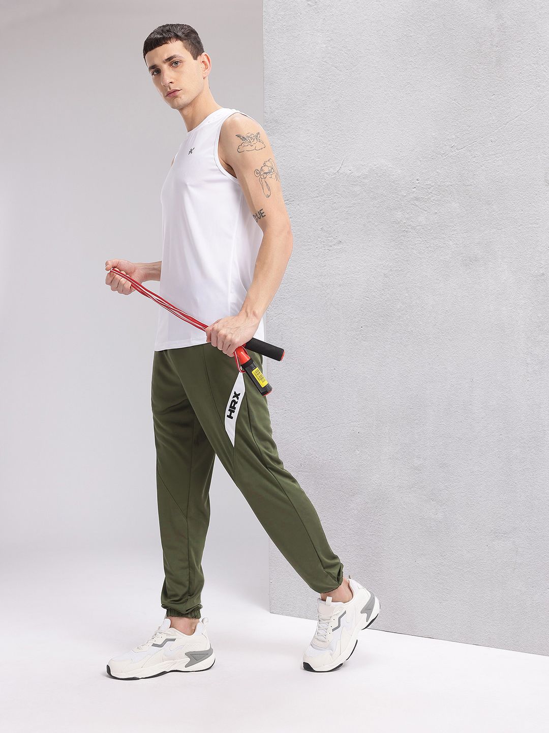 HRX by Hrithik Roshan Men Printed Detail Rapid-Dry Training Joggers