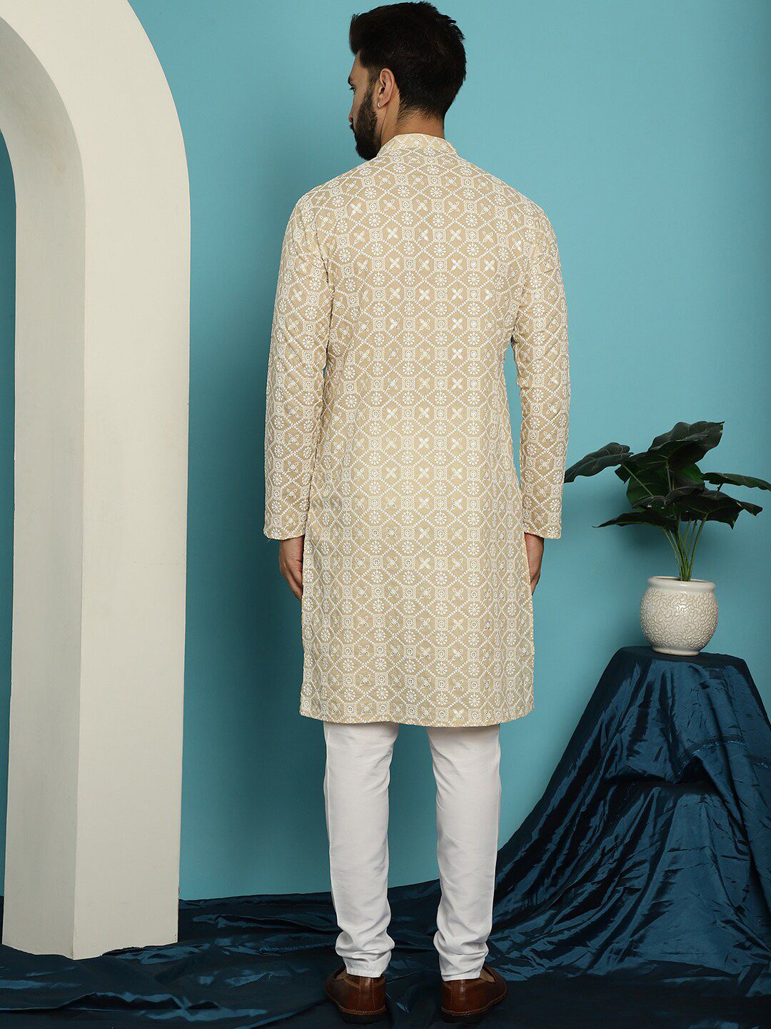 SOJANYA Motif Etnik Sulam Kurta Kapas Tulen dengan Churidar