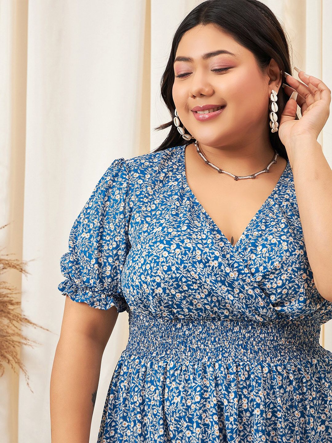 Berrylush Curve Blue Curve Floral Print Puff Sleeve Crepe Empire Midi Dress