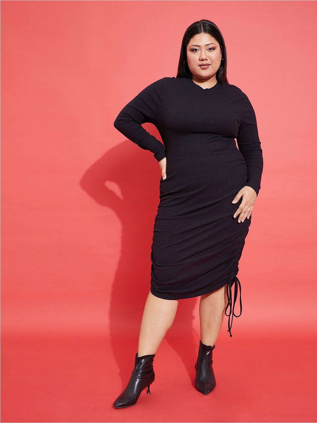 SASSAFRAS Curve Plus Size Round Neck Cotton Sheath Midi Dress