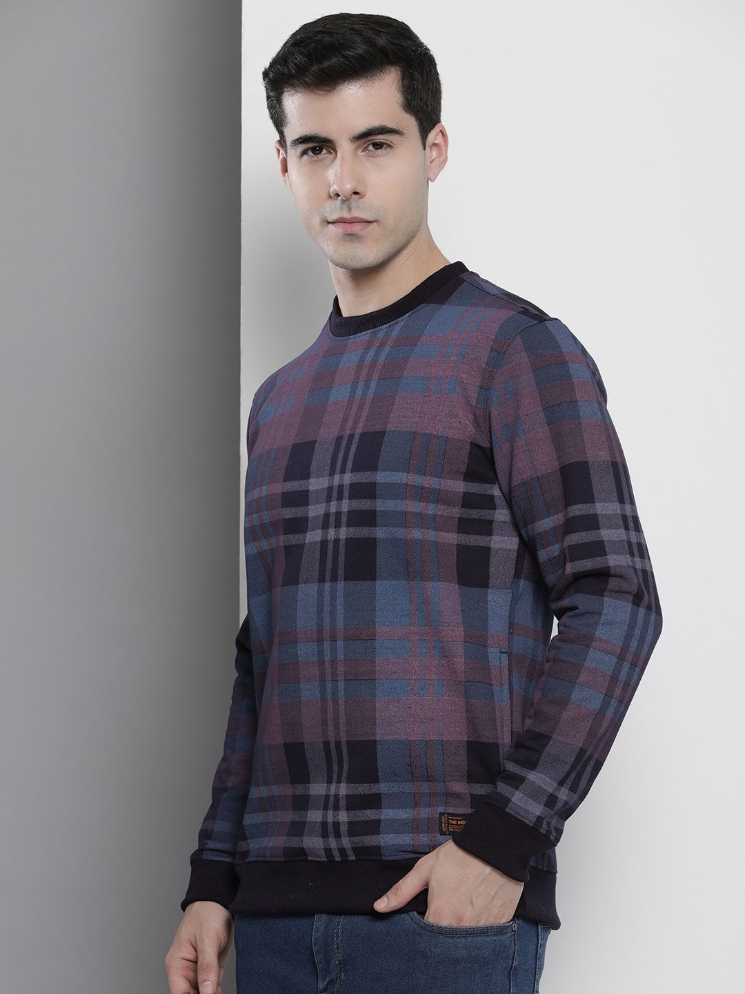 The Indian Garage Co Men Navy Blue & Pink Checked Sweatshirt