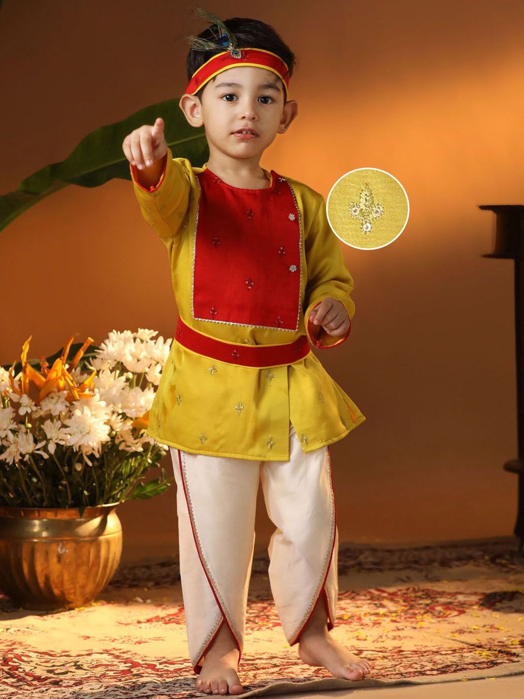VASTRAMAY Boys Floral Embroidered Regular Sequinned Angrakha Kurta With Dhoti Pants