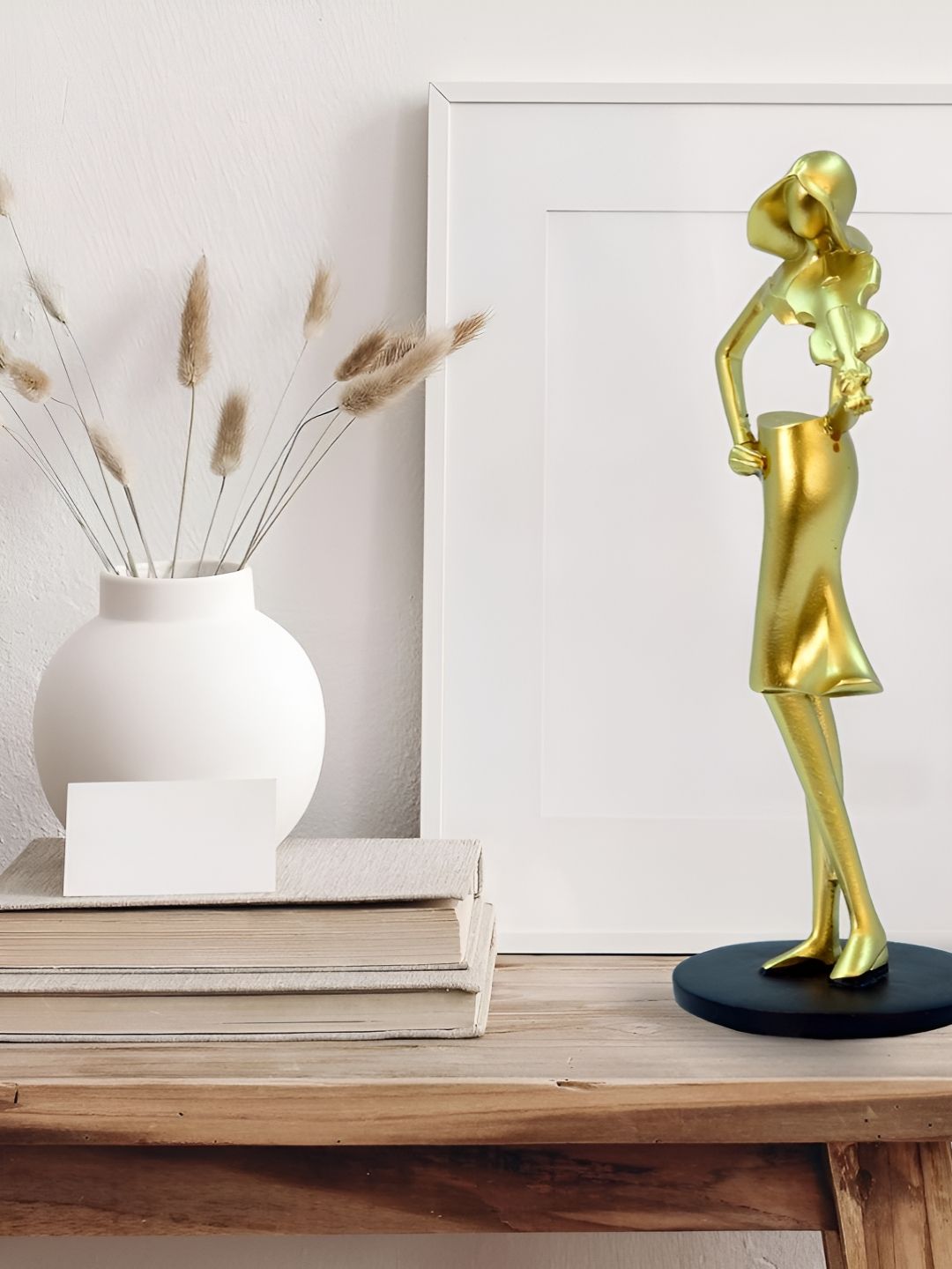 Cortina Resin Golden Sculpture Art Decor Statue for Home Decor