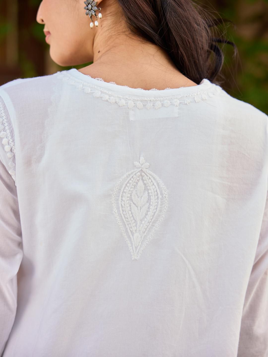 House of Chikankari Women White Cotton Chikankari Embroidered Kurti