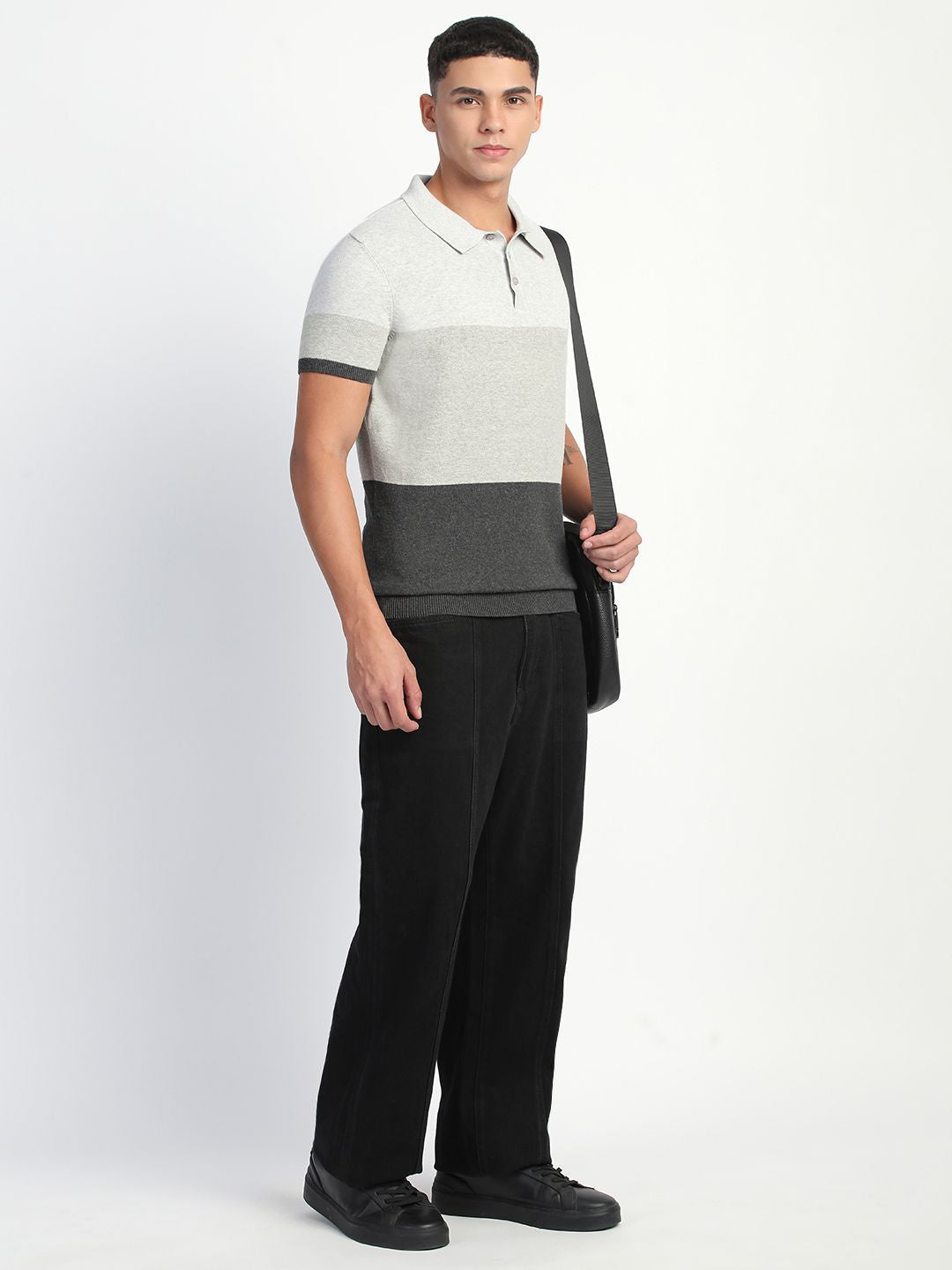 THE BEAR HOUSE Men Colourblocked Polo Collar T-shirt