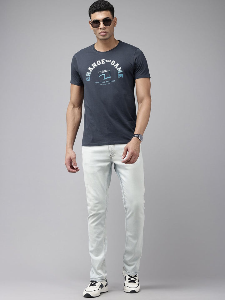 SPYKAR Typography Printed Pure Cotton Slim Fit T-shirt