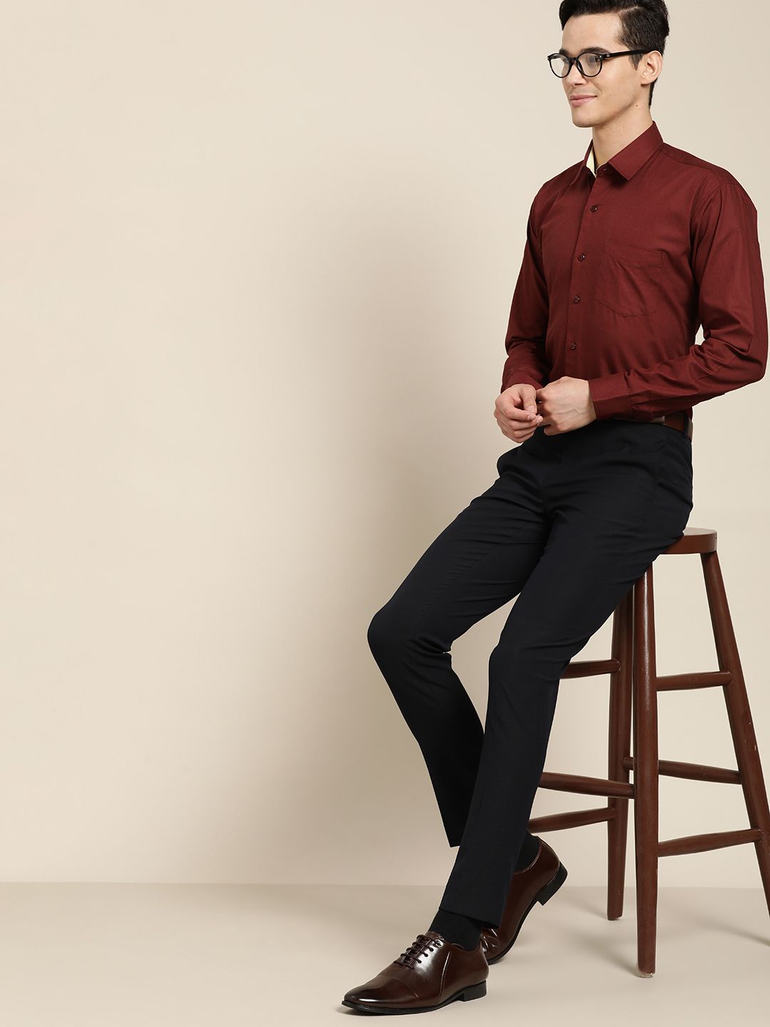 Hancock Men Burgundy Solid Slim Fit Pure Cotton Formal Shirt