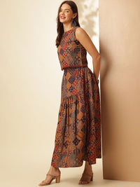 Anouk Maroon Geometric Printed Boat Neck Sleeveless  Pure Cotton Crop Top With Slit Skirt