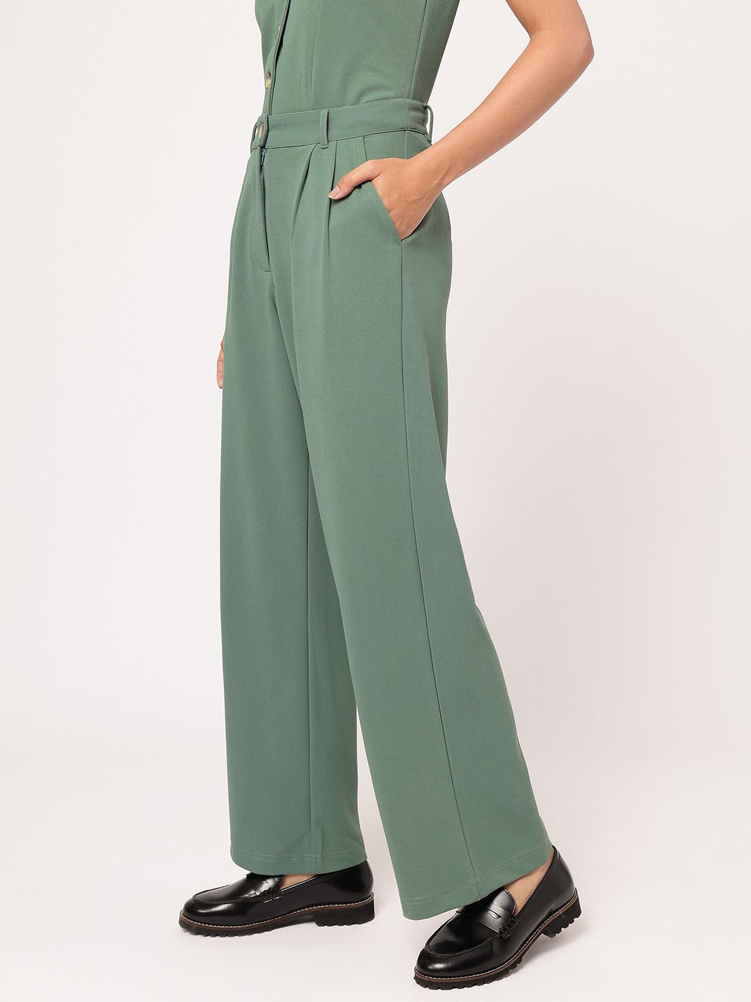 DressBerry Women Sleek Street Pleated Parallel Trousers
