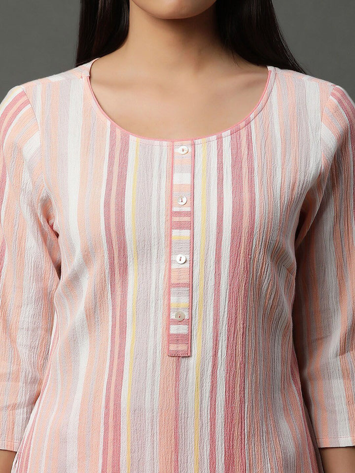AURELIA Striped Round Neck Three-Quarter Sleeves Straight Kurta