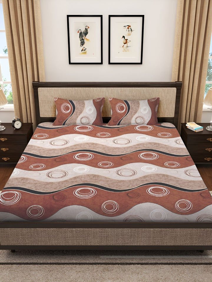KLOTTHE Brown & Cream Geometric Printed 300 TC Fitted King Bedsheet With 2 Pillow Cover