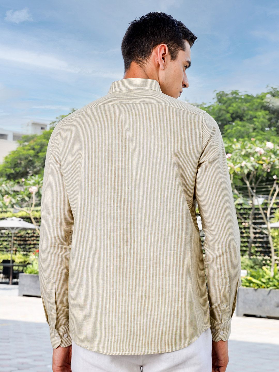 Thomas Scott Men Premium Fit Button-Down Collar Pinstripes Striped Linen Casual Shirt