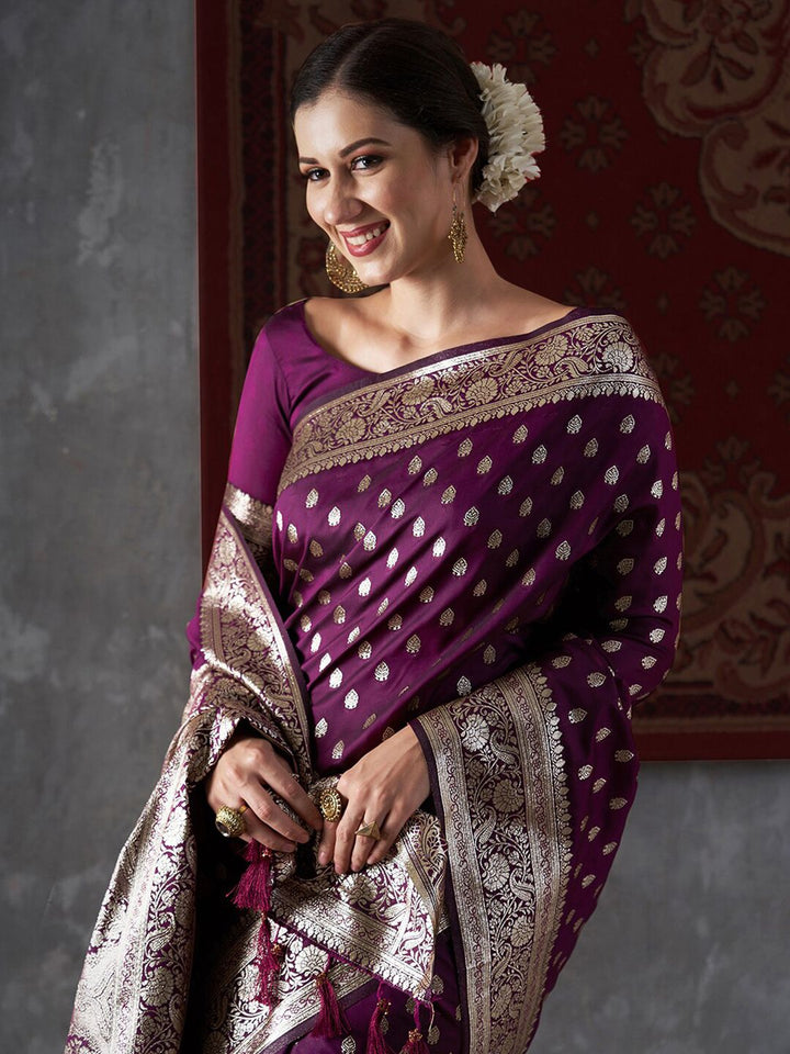 Mitera Ethnic Motifs Woven Design Zari Kanjeevaram Saree