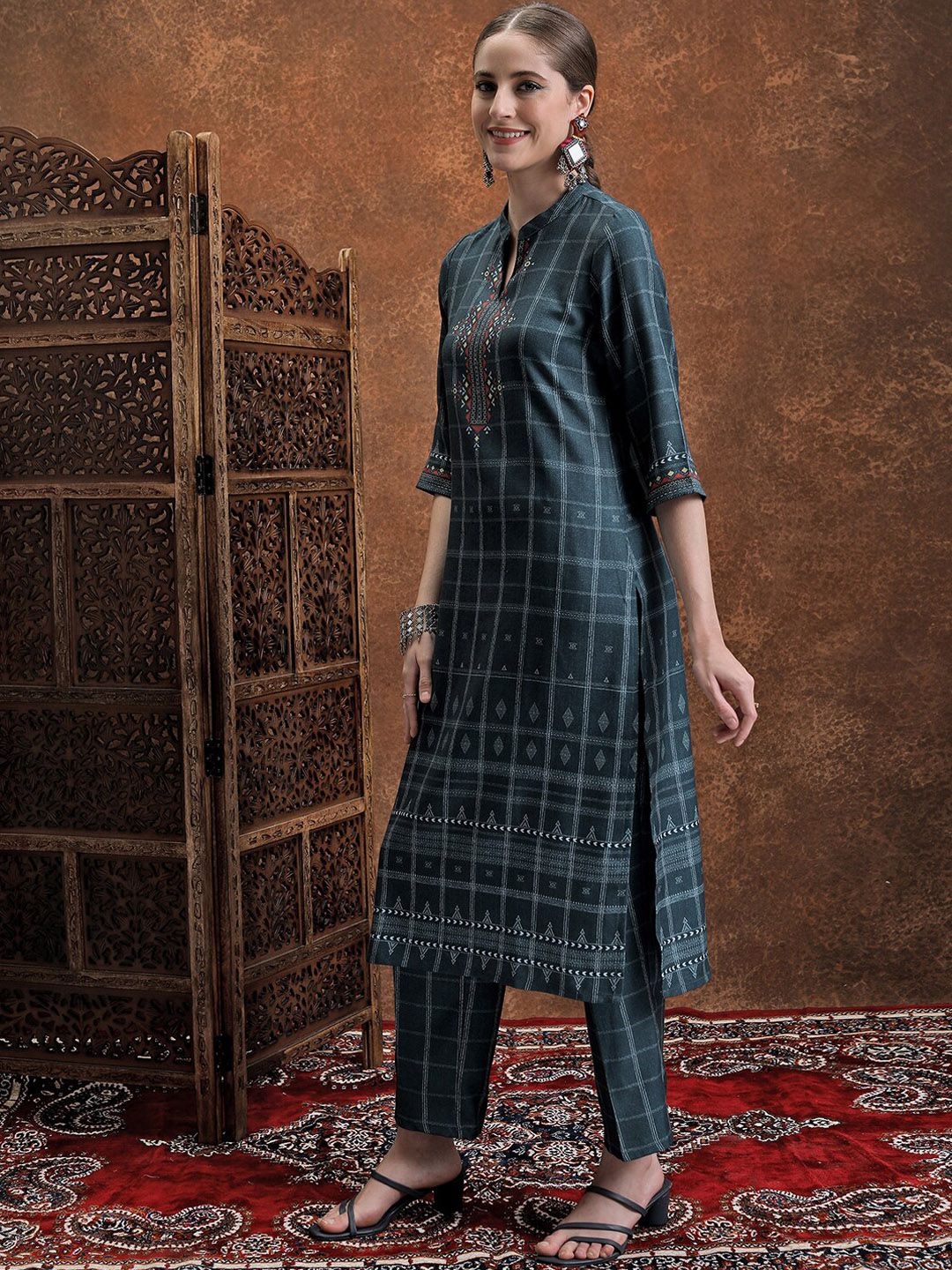 Vishudh Blue Ethnic Motifs Woven Design Mandarin Collar Straight Kurta With Trouser
