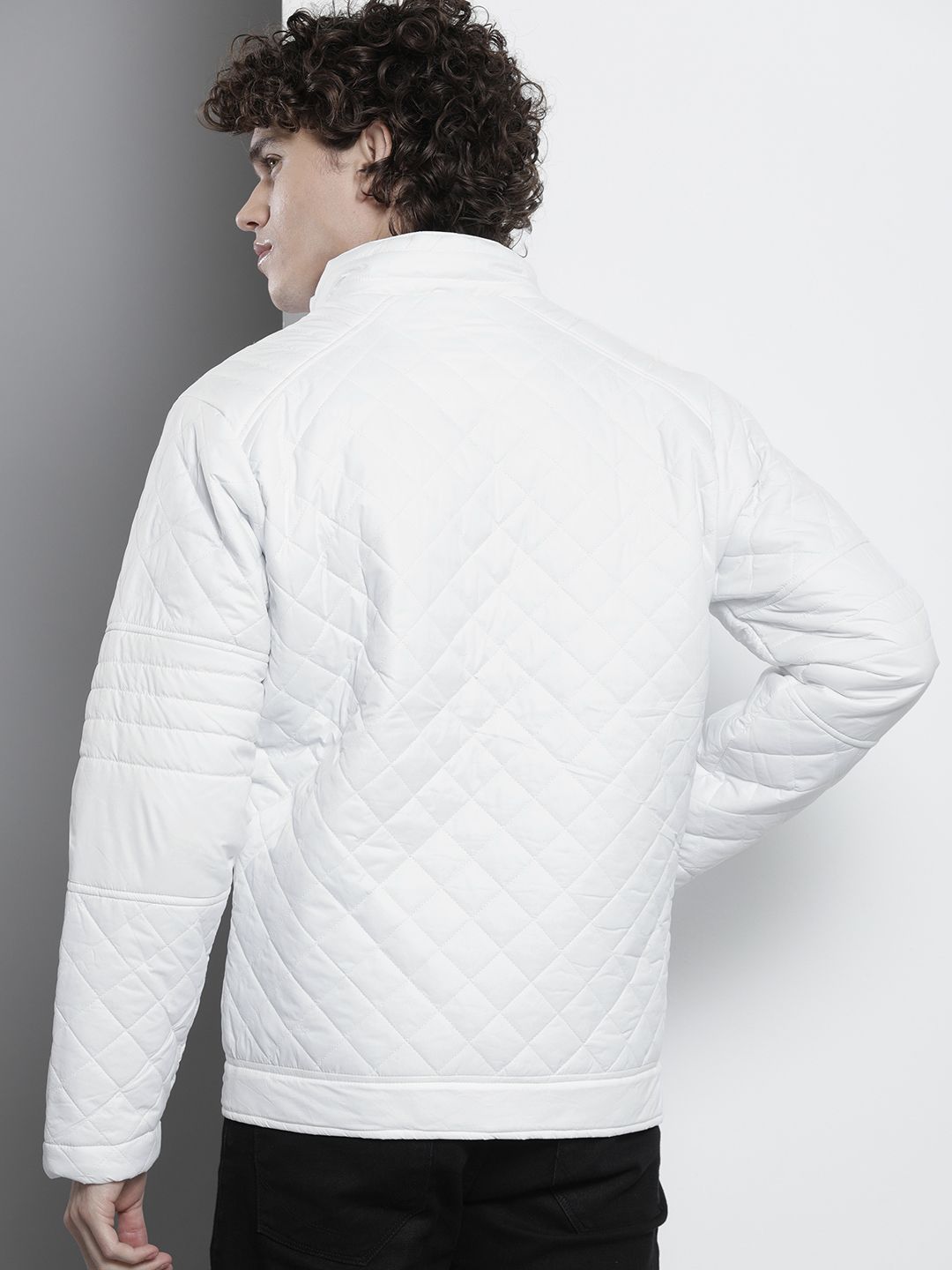 The Indian Garage Co Men Slim Fit Zip-Front Puffer Jacket with Insert Pockets