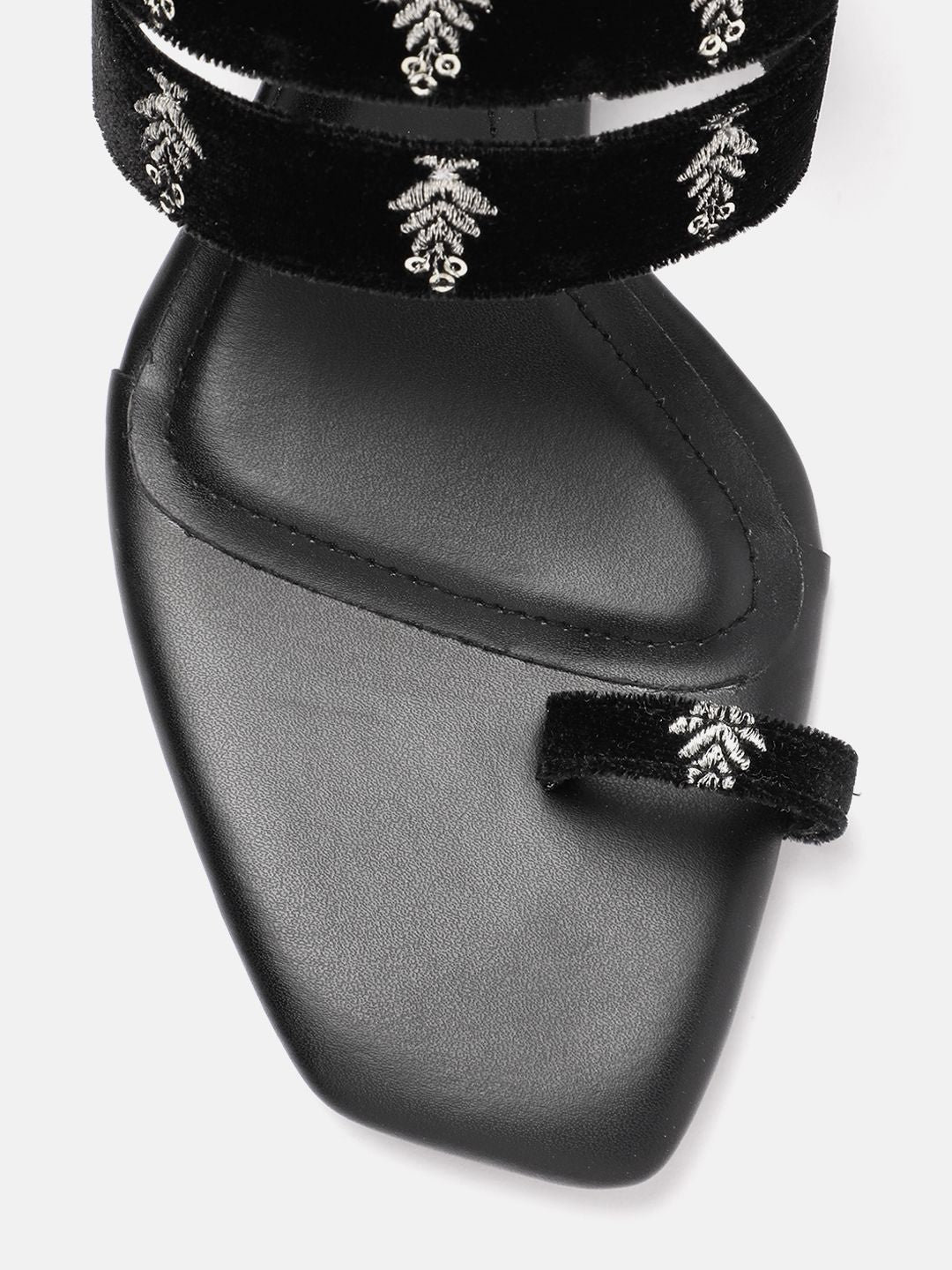 House of Pataudi Floral Embroidered Slim Heels