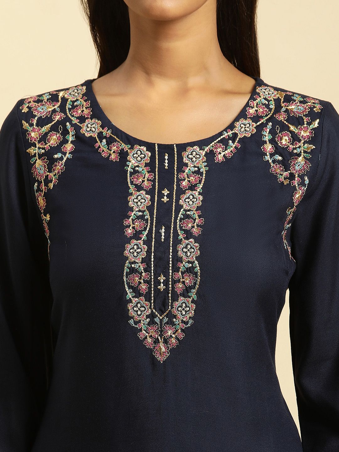 W Floral Yoke Design Thread Work Detailed Straight Kurta