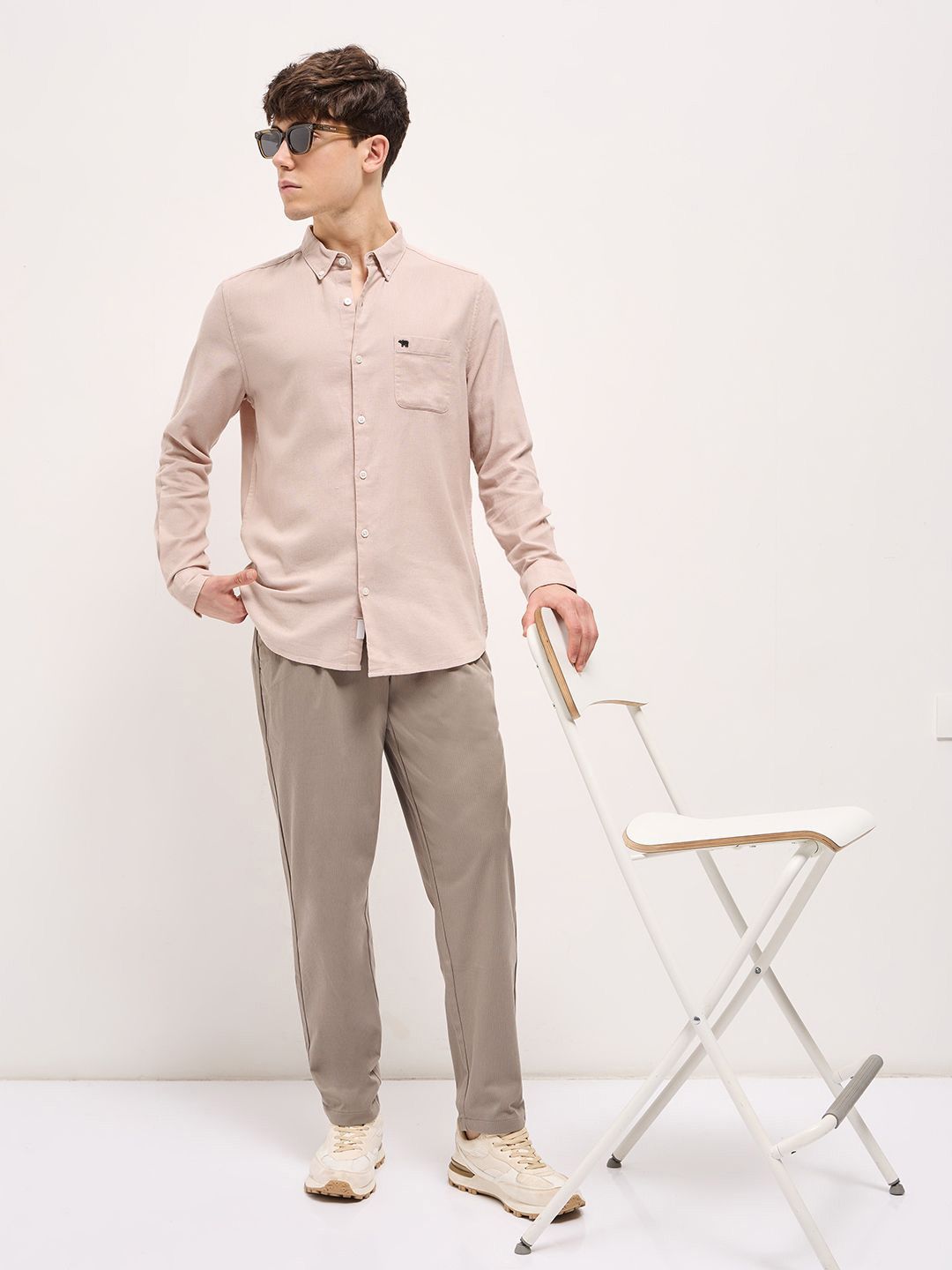 THE BEAR HOUSE Pure Cotton Button-Down Collar Solid Slim Fit Shirt