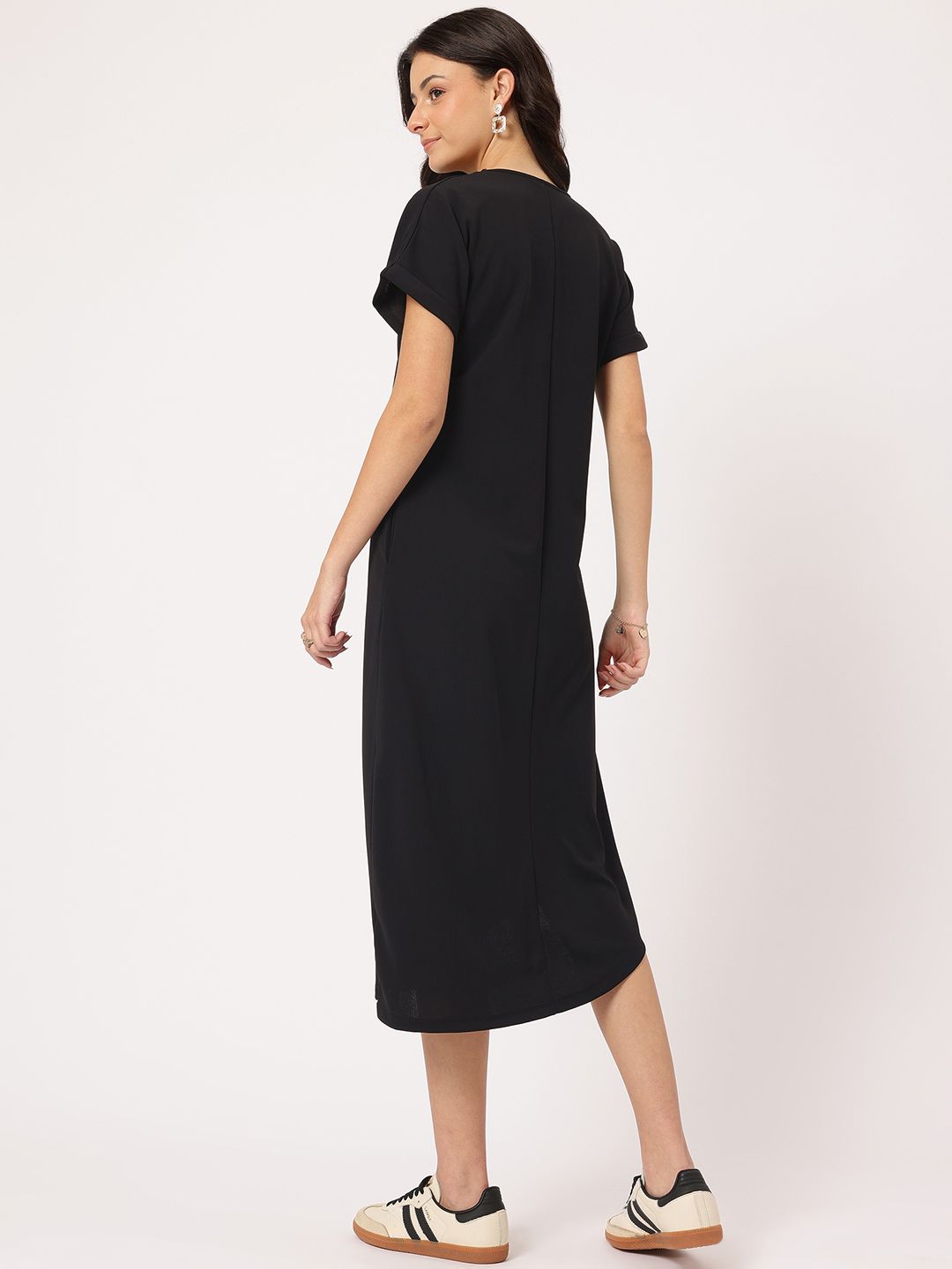 DressBerry Timeless Classics Extended Sleeves Sheath Midi Dress